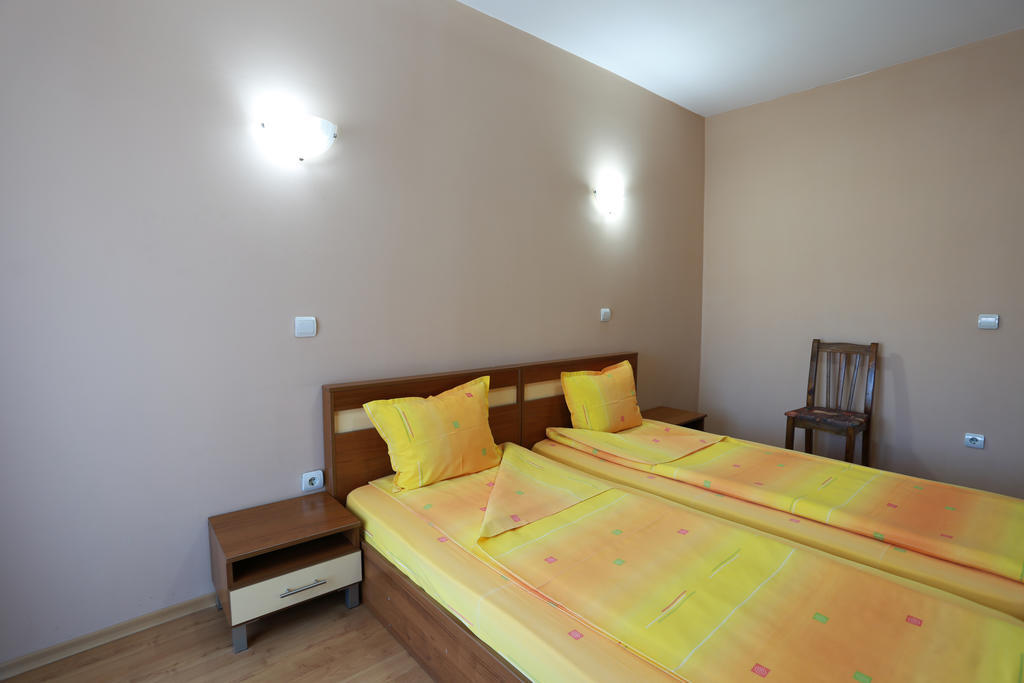 Acropolis Hotel Pazardzsik Szoba fotó