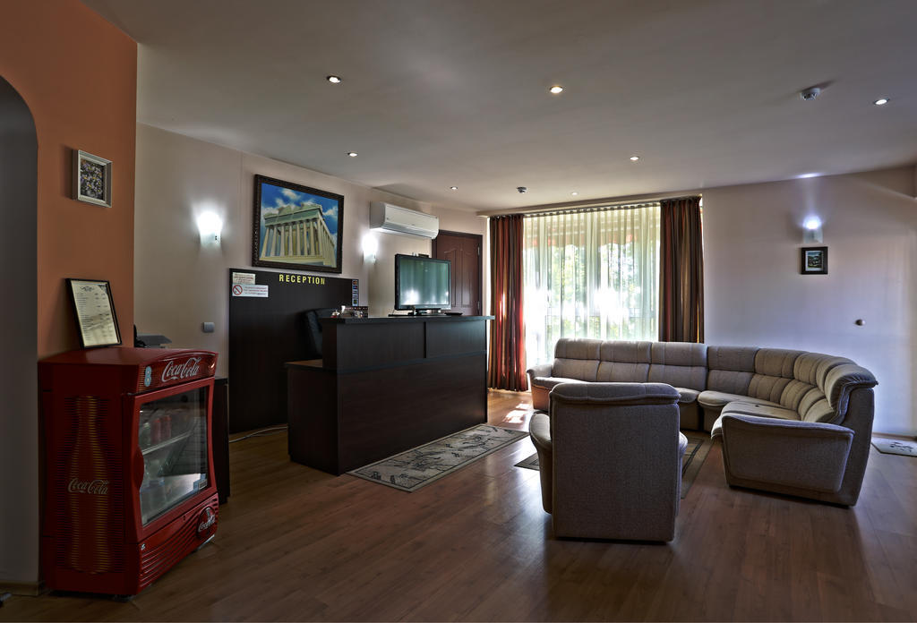 Acropolis Hotel Pazardzsik Kültér fotó