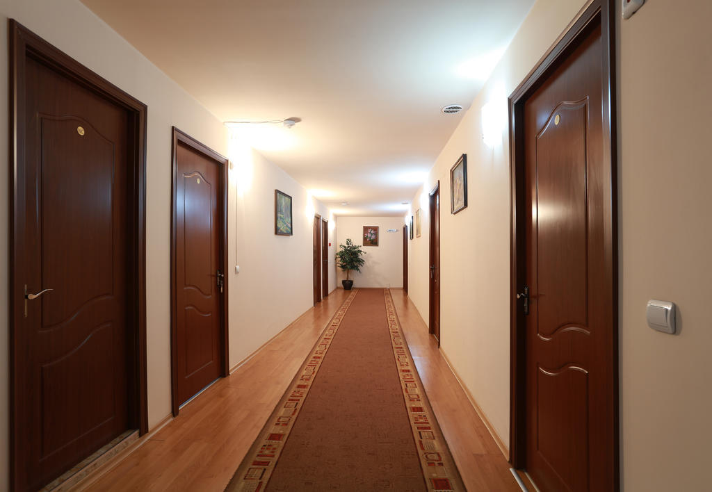 Acropolis Hotel Pazardzsik Kültér fotó
